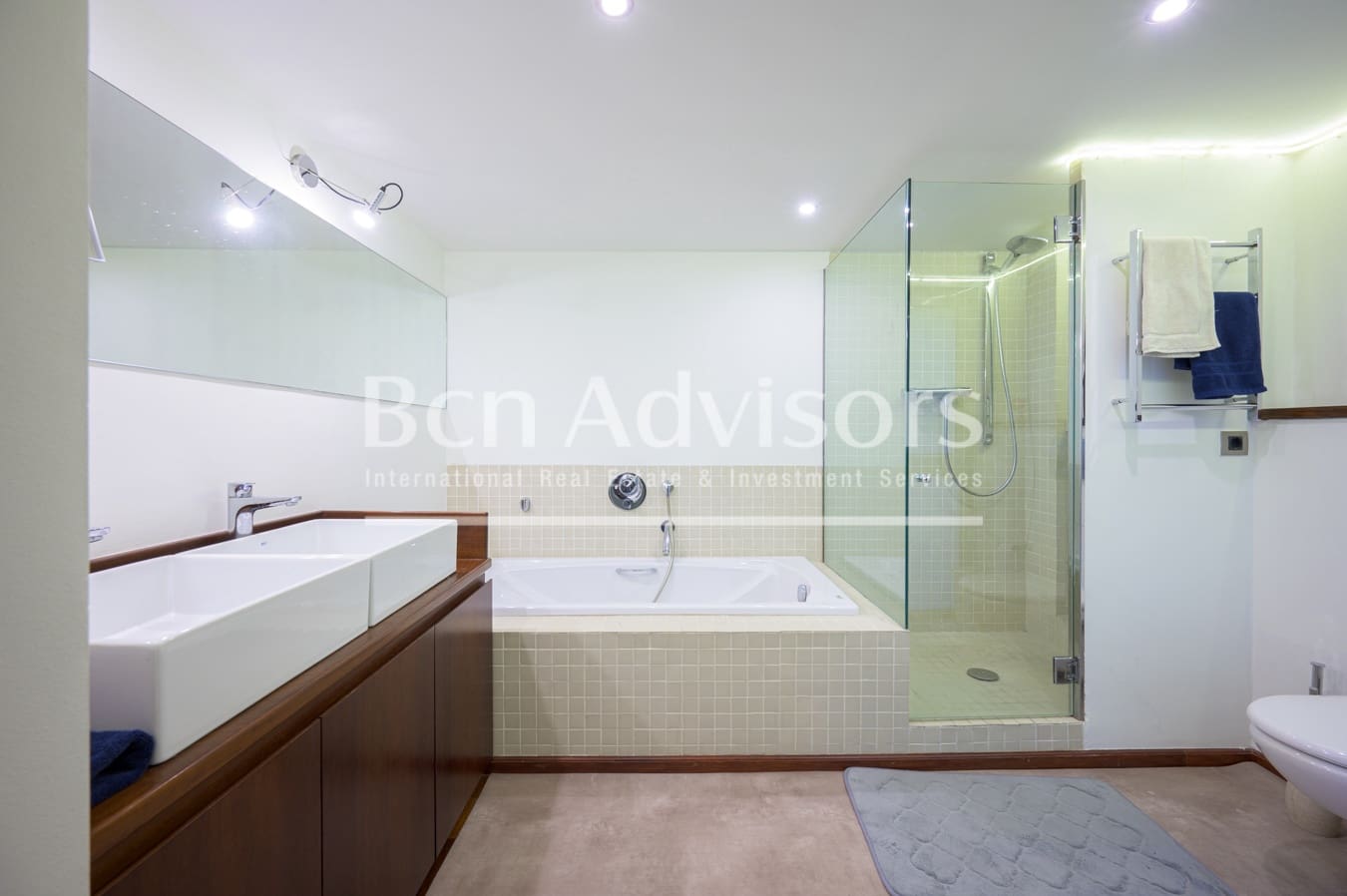 2 bedroom Apartment for sale in Barcelona city - € 849,000 (Ref: 9097471)