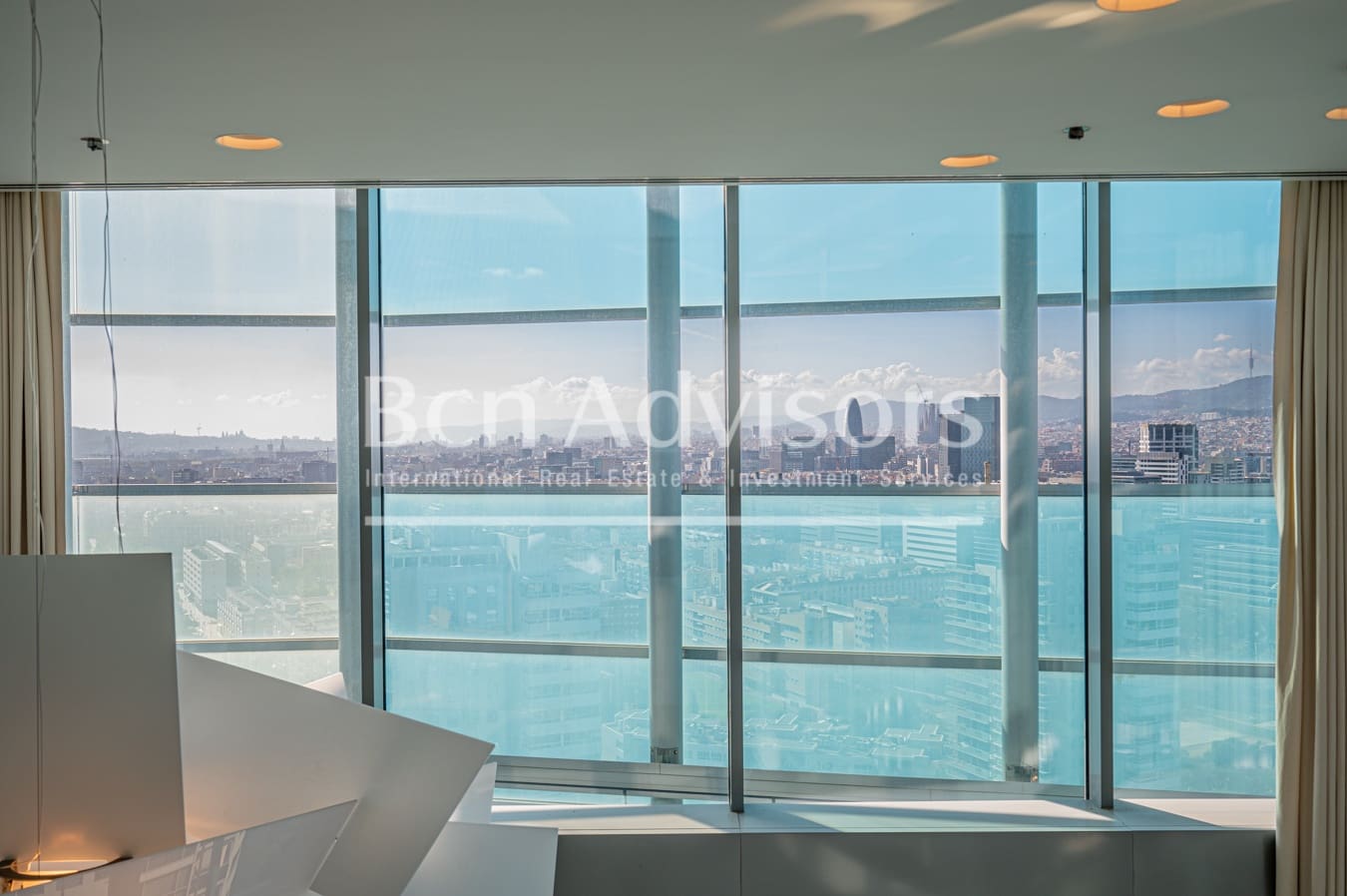 2 soveværelse Penthouse til salg i Barcelona by med swimmingpool - € 1.850.000 (Ref: 9097473)