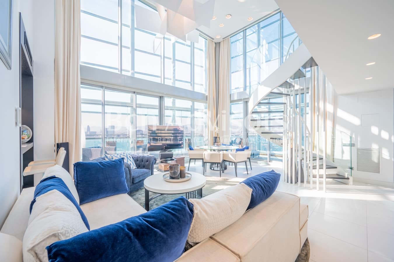 2 soveværelse Penthouse til salg i Barcelona by med swimmingpool - € 1.850.000 (Ref: 9097473)