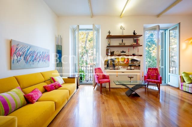 2 bedroom Apartment for sale in El Raval, Barcelona city - € 485,000 (Ref: 9097474)
