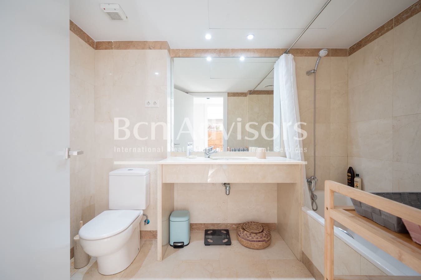 2 makuuhuone Huoneisto myytävänä paikassa Barcelona kaupunki mukana uima-altaan - 769 000 € (Ref: 9097478)