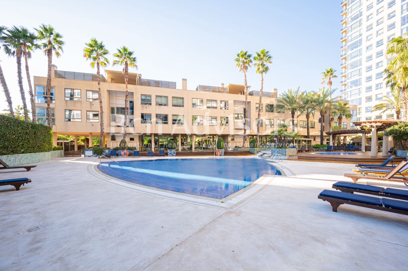 2 makuuhuone Huoneisto myytävänä paikassa Barcelona kaupunki mukana uima-altaan - 769 000 € (Ref: 9097478)