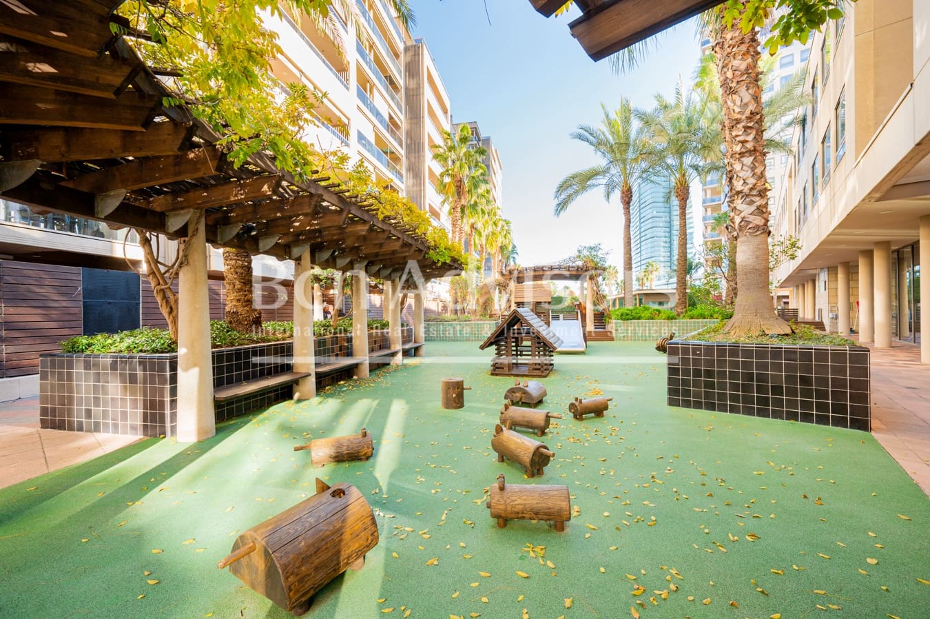 2 makuuhuone Huoneisto myytävänä paikassa Barcelona kaupunki mukana uima-altaan - 769 000 € (Ref: 9097478)