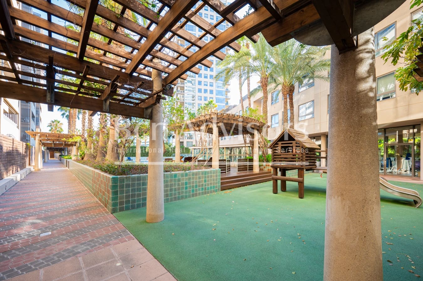 2 makuuhuone Huoneisto myytävänä paikassa Barcelona kaupunki mukana uima-altaan - 769 000 € (Ref: 9097478)