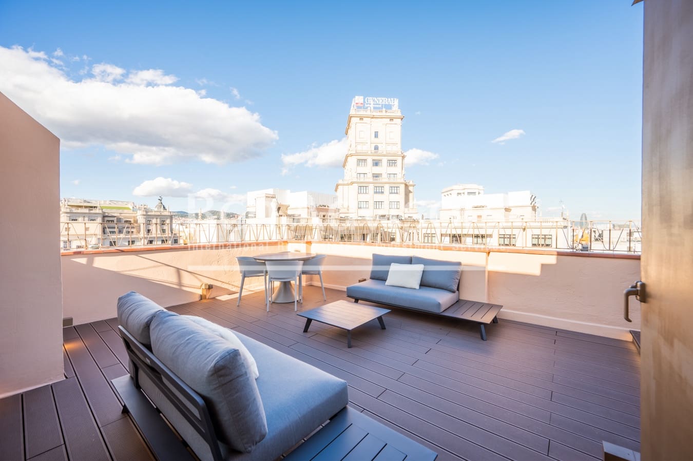 1 soveværelse Penthouse til salg i Barcelona by - € 800.000 (Ref: 9097484)