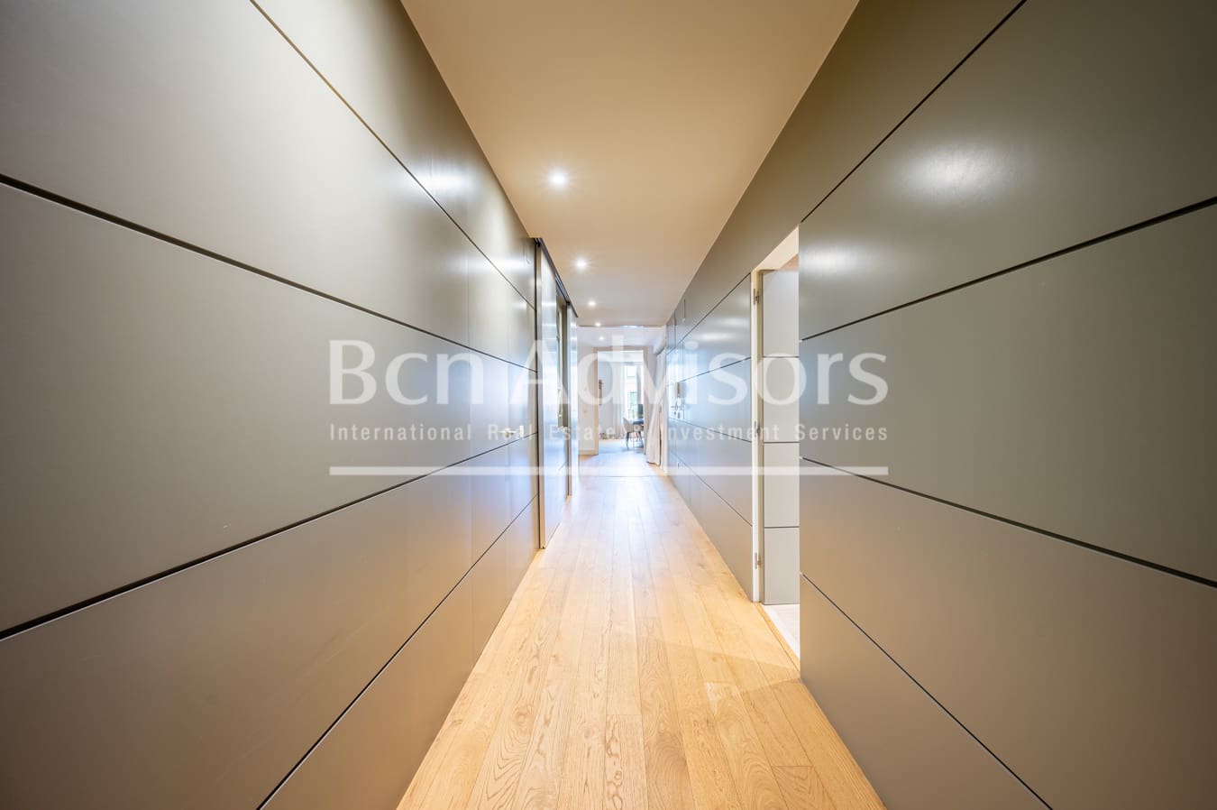 4 soveværelse Lejlighed til salg i Barcelona by - € 1.598.000 (Ref: 9097485)