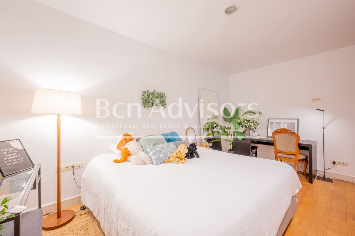 4 soveværelse Lejlighed til salg i Barcelona by - € 1.598.000 (Ref: 9097485)