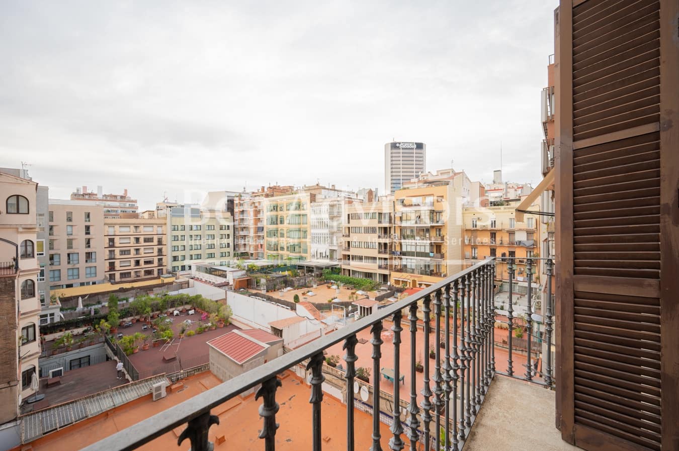 4 soveværelse Lejlighed til salg i Barcelona by - € 1.598.000 (Ref: 9097485)