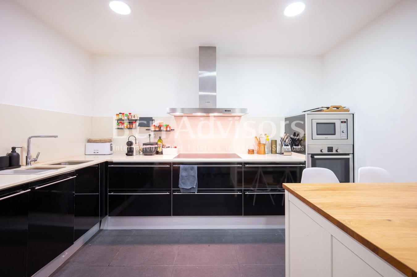 4 soveværelse Lejlighed til salg i Barcelona by - € 1.598.000 (Ref: 9097485)