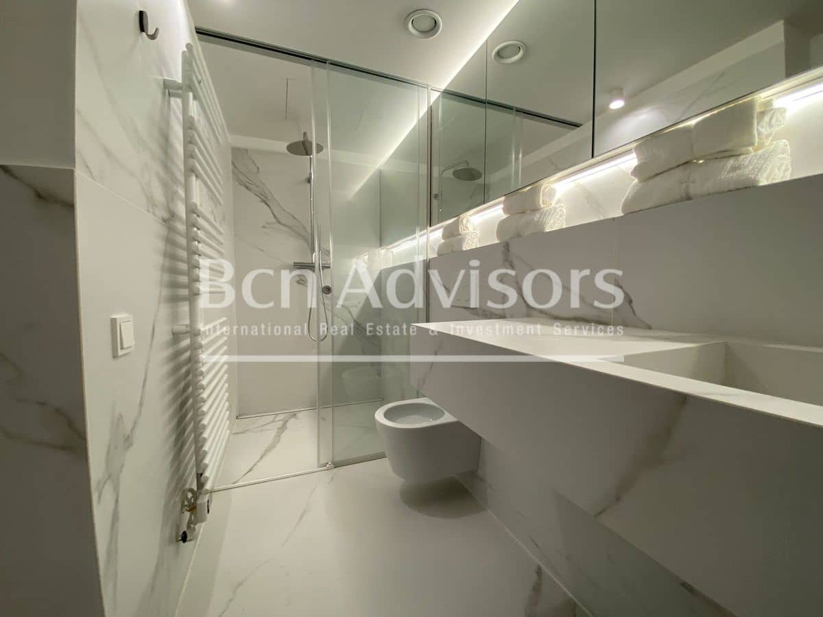 2 soveværelse Lejlighed til salg i Barcelona by - € 485.000 (Ref: 9097490)