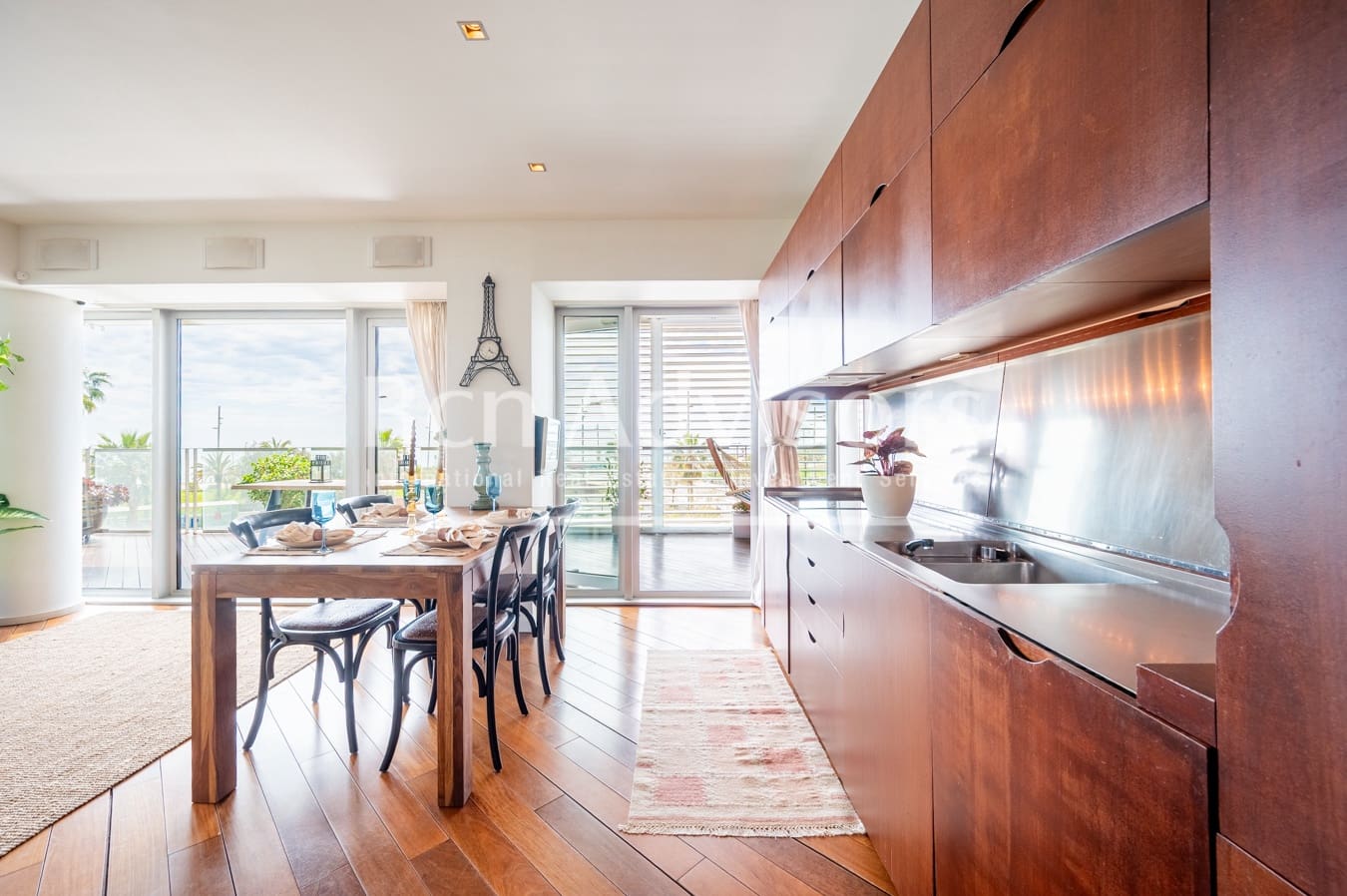 2 soveværelse Lejlighed til salg i Barcelona by med swimmingpool garage - € 1.190.000 (Ref: 9097499)