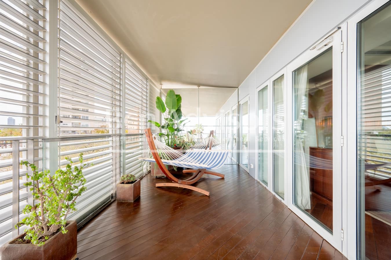 2 soveværelse Lejlighed til salg i Barcelona by med swimmingpool garage - € 1.190.000 (Ref: 9097499)