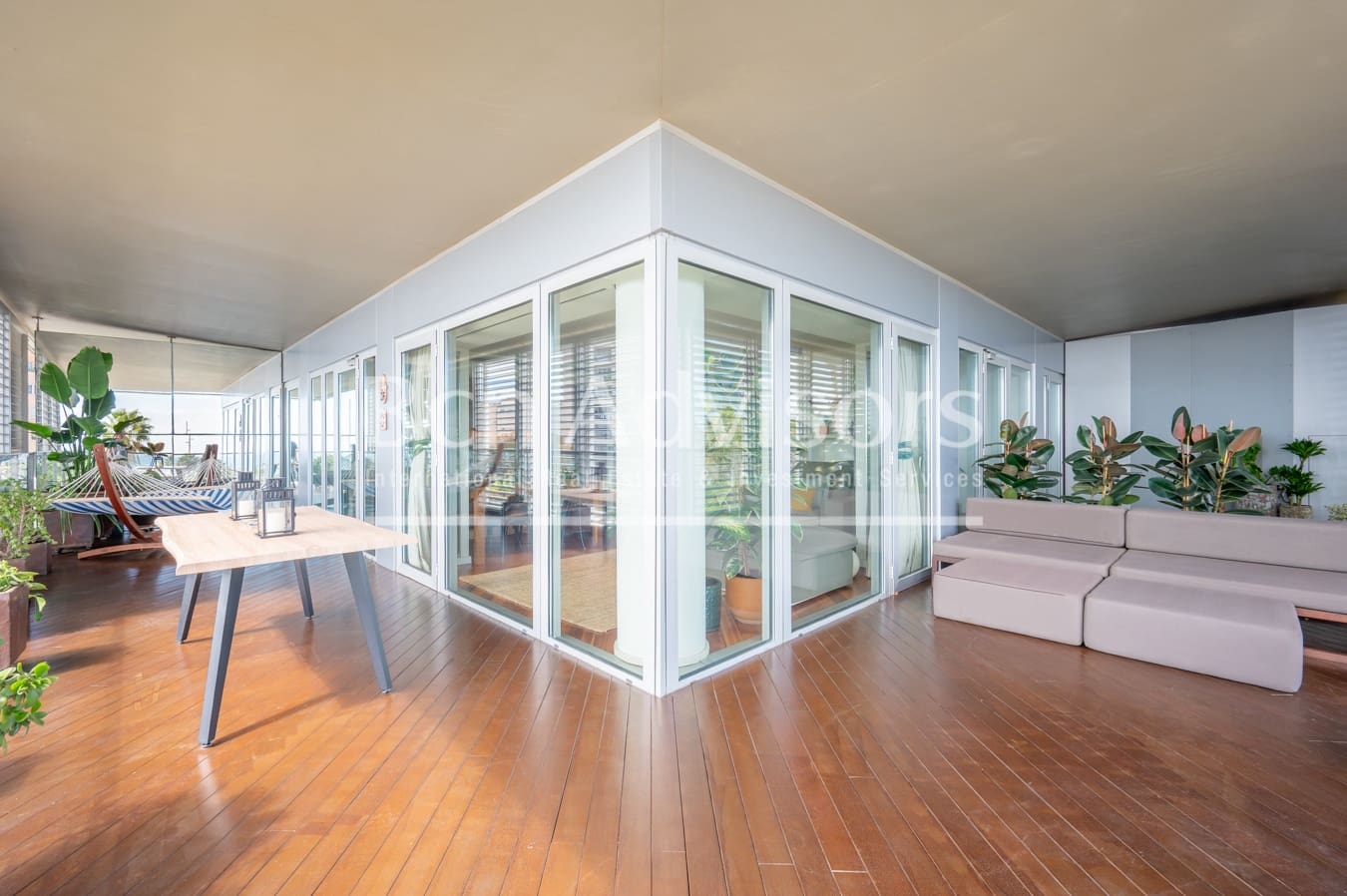 2 soveværelse Lejlighed til salg i Barcelona by med swimmingpool garage - € 1.190.000 (Ref: 9097499)