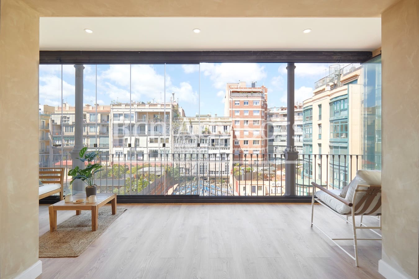 4 soveværelse Lejlighed til salg i Barcelona by - € 1.315.000 (Ref: 9097503)