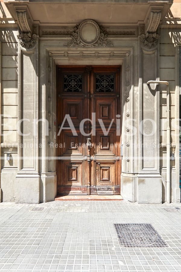 4 soveværelse Lejlighed til salg i Barcelona by - € 1.315.000 (Ref: 9097503)