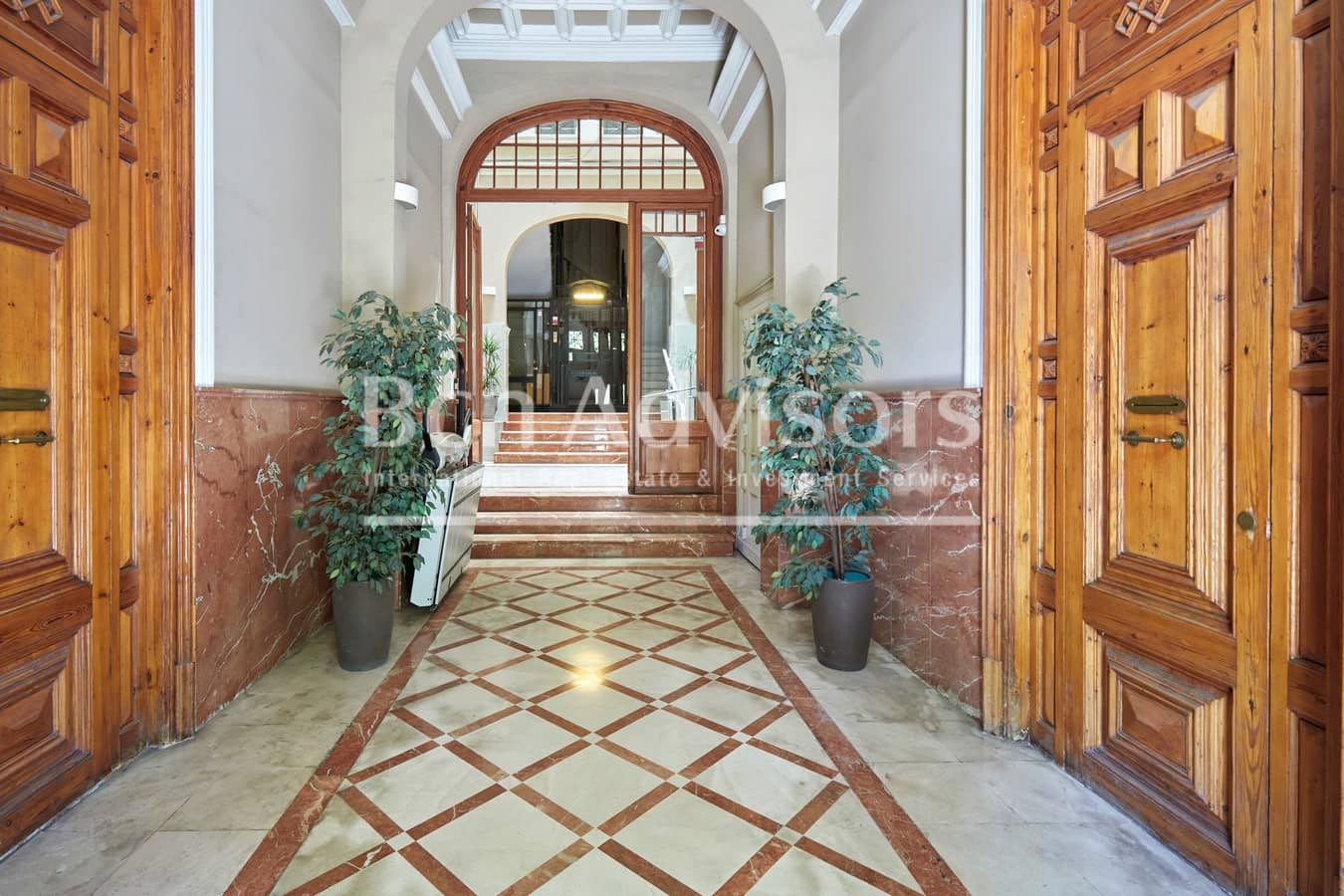 4 soveværelse Lejlighed til salg i Barcelona by - € 1.315.000 (Ref: 9097503)