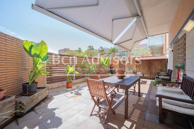 4 soverom Leilighet til salgs i La Vila Olímpica del Poblenou, Barcelona by med svømmebasseng garasje - € 850 000 (Ref: 9097507)