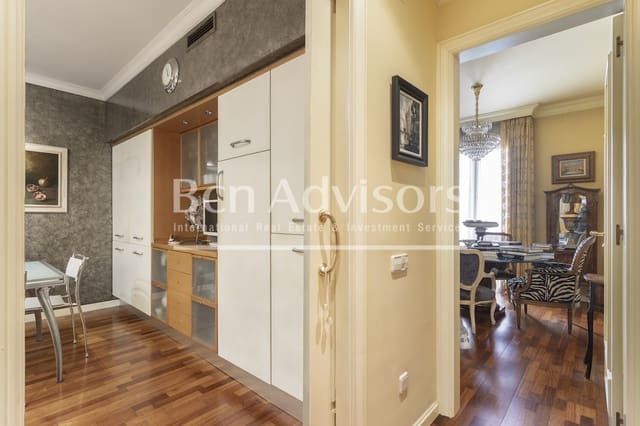 2 soveværelse Lejlighed til salg i La Nova Esquerra de L'Eixample, Barcelona by - € 685.000 (Ref: 9097510)
