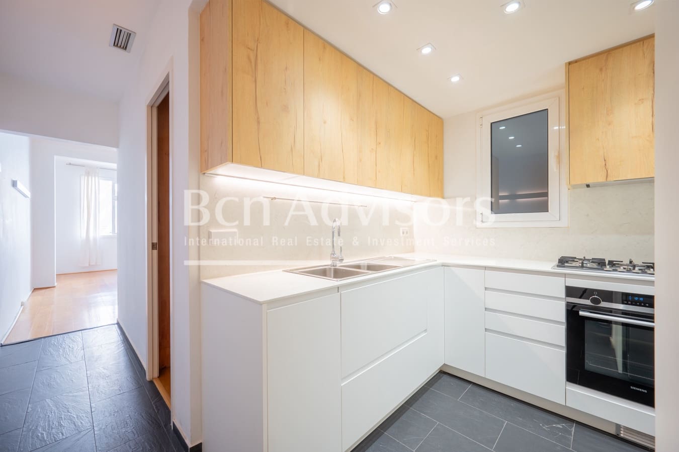 2 soveværelse Lejlighed til salg i Barcelona by - € 599.000 (Ref: 9097514)