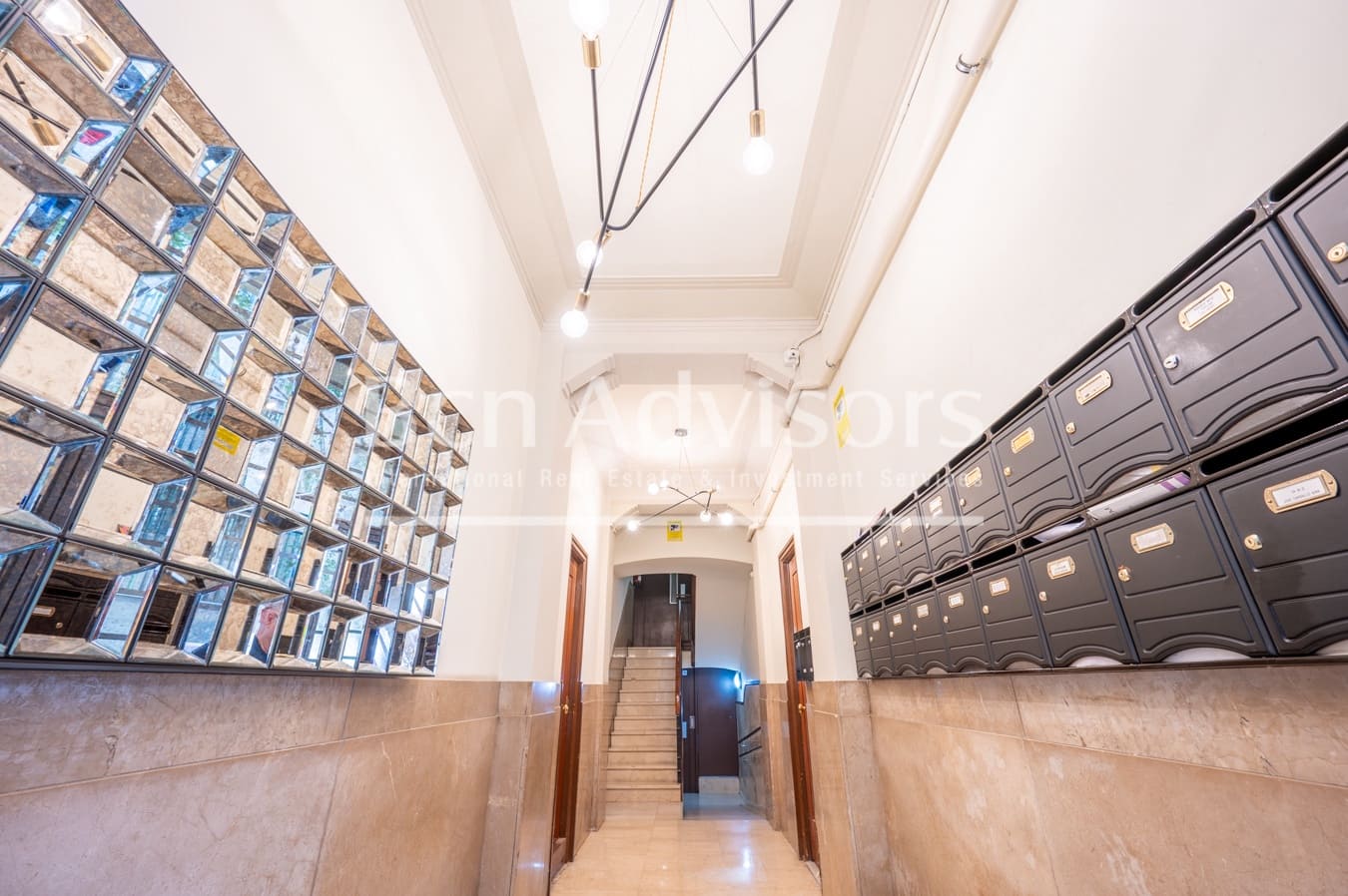 2 soveværelse Lejlighed til salg i Barcelona by - € 599.000 (Ref: 9097514)