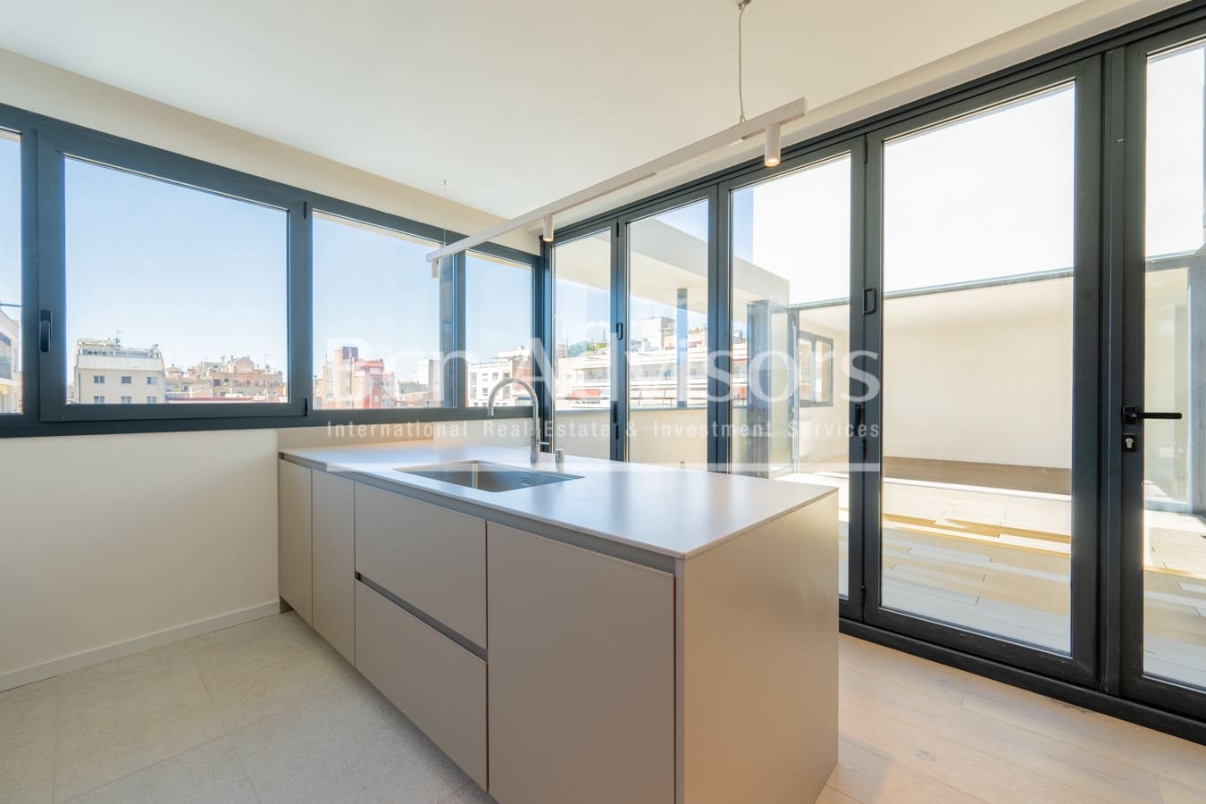 3 soveværelse Penthouse til salg i Barcelona by - € 4.300.000 (Ref: 9097519)