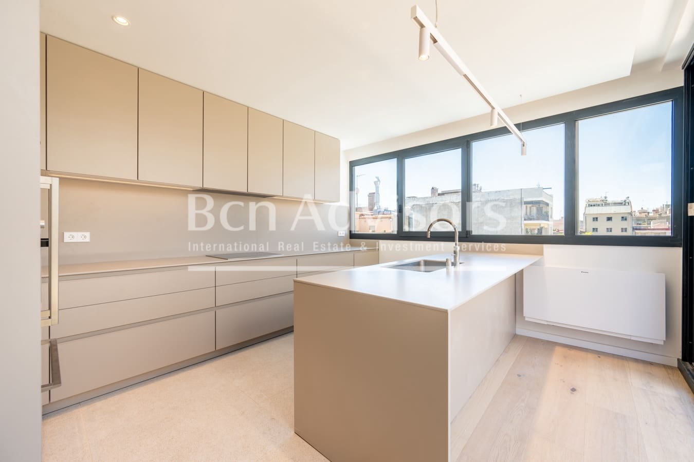3 soveværelse Penthouse til salg i Barcelona by - € 4.300.000 (Ref: 9097519)