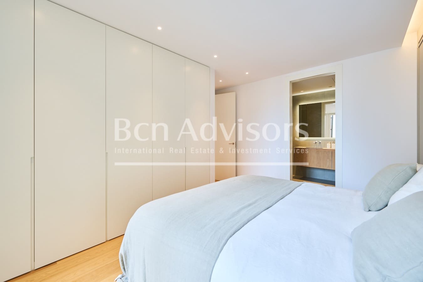 2 soverom Leilighet til salgs i Barcelona by med svømmebasseng - € 1 850 000 (Ref: 9097544)