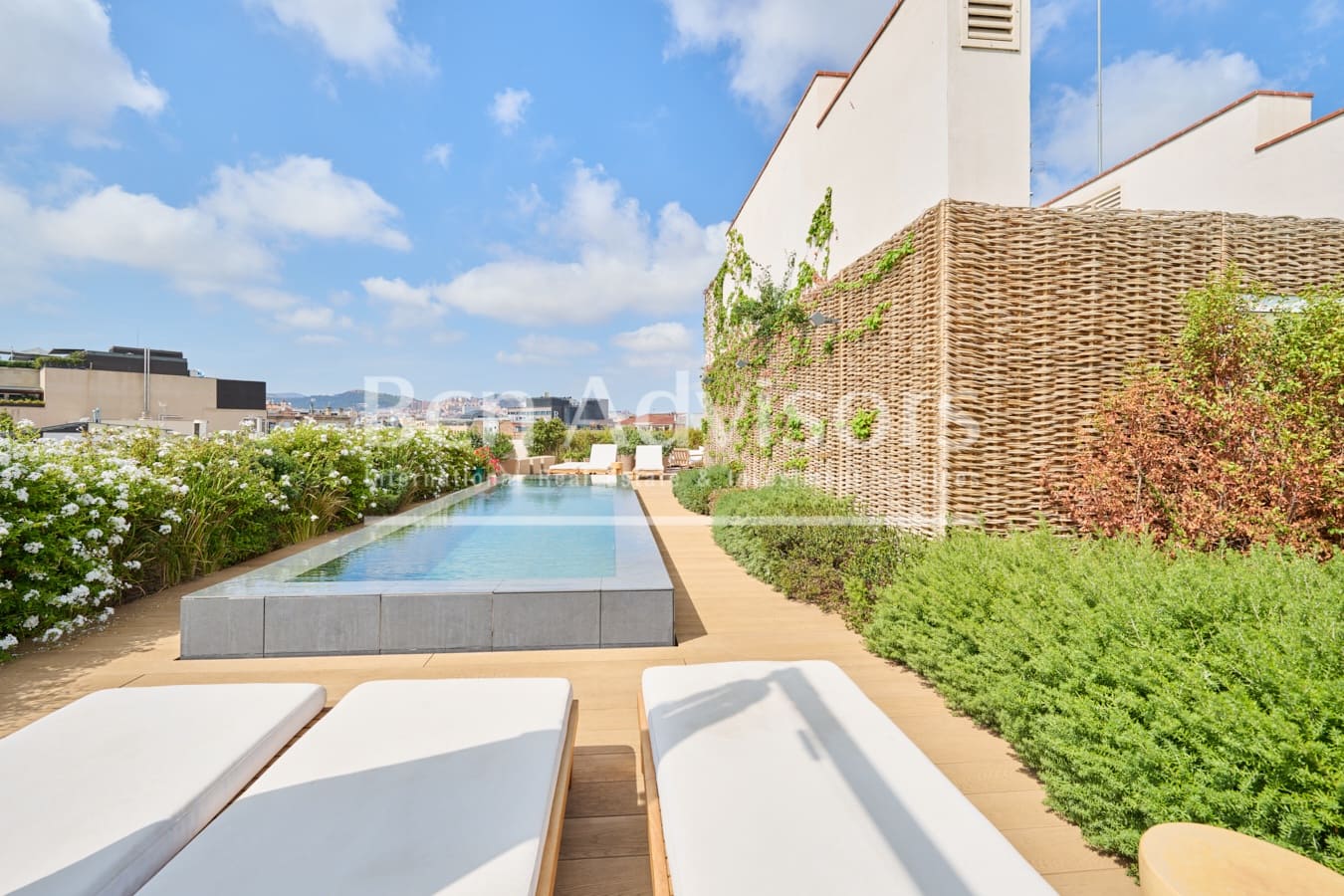 3 soveværelse Lejlighed til salg i Barcelona by med swimmingpool - € 2.850.000 (Ref: 9097545)