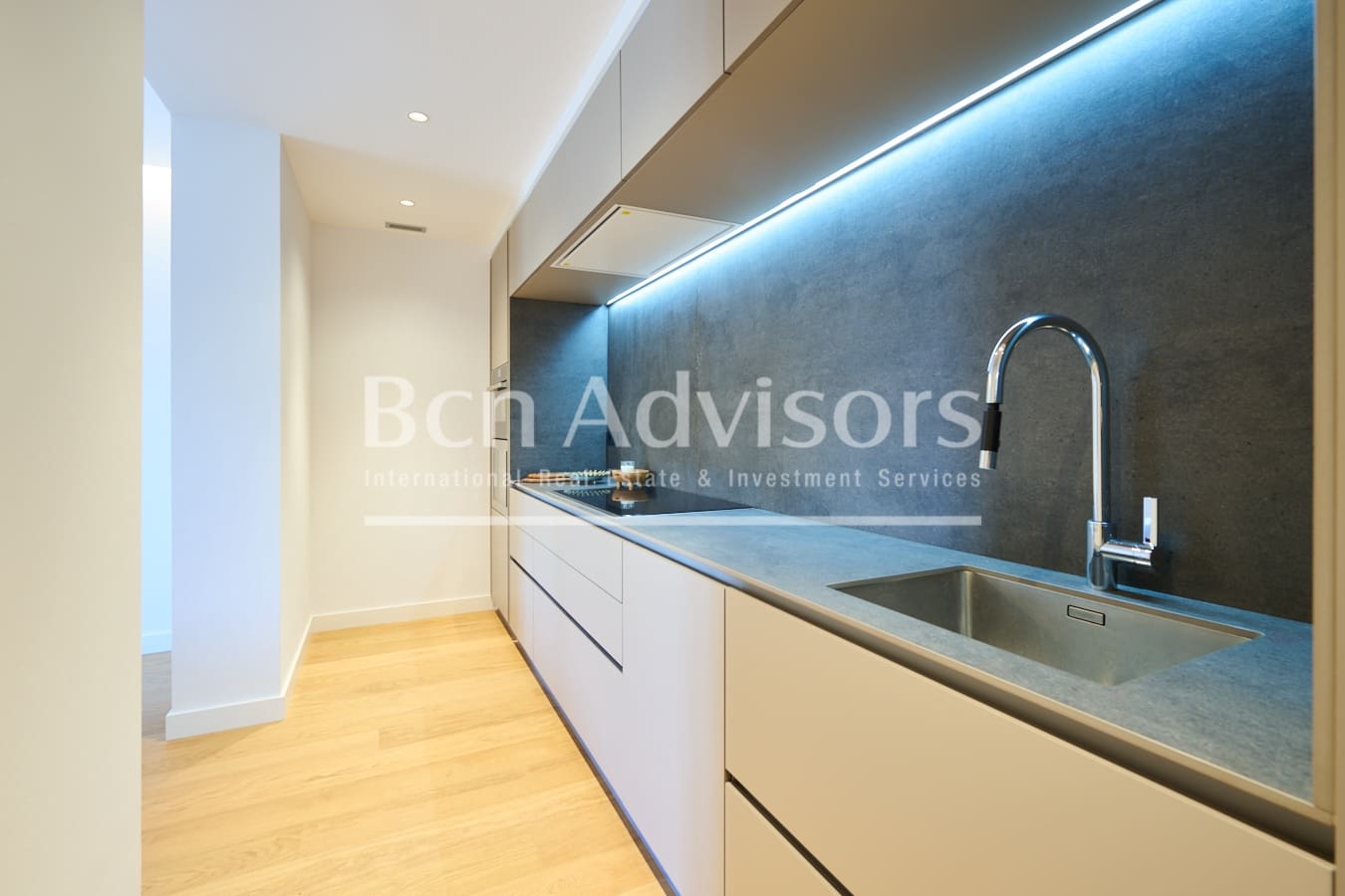 2 slaapkamer Flat te koop in Barcelona stad met zwembad - € 2.050.000 (Ref: 9097548)