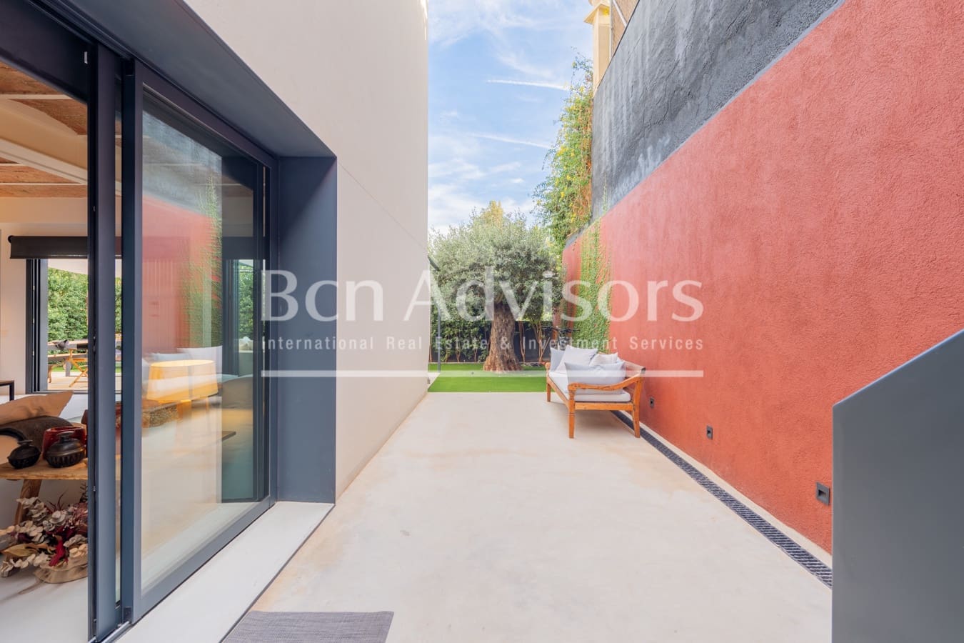 4 bedroom Villa for sale in Barcelona city with pool garage - € 2,195,000 (Ref: 9097549)