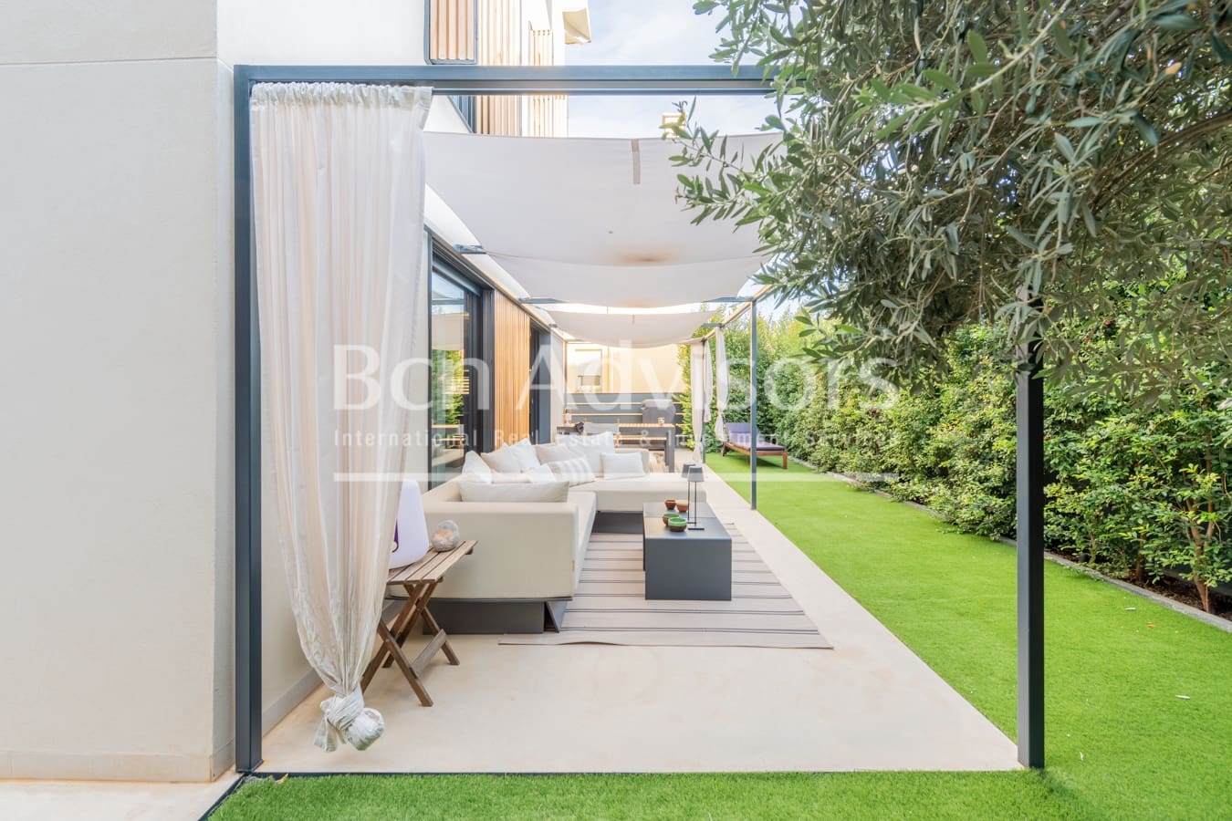 4 bedroom Villa for sale in Barcelona city with pool garage - € 2,195,000 (Ref: 9097549)