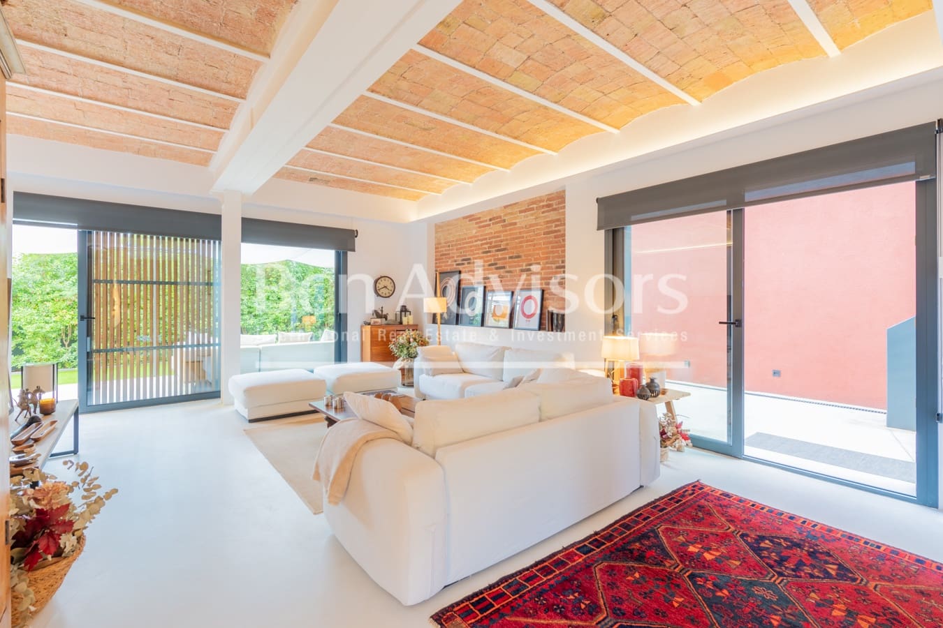 4 bedroom Villa for sale in Barcelona city with pool garage - € 2,195,000 (Ref: 9097549)