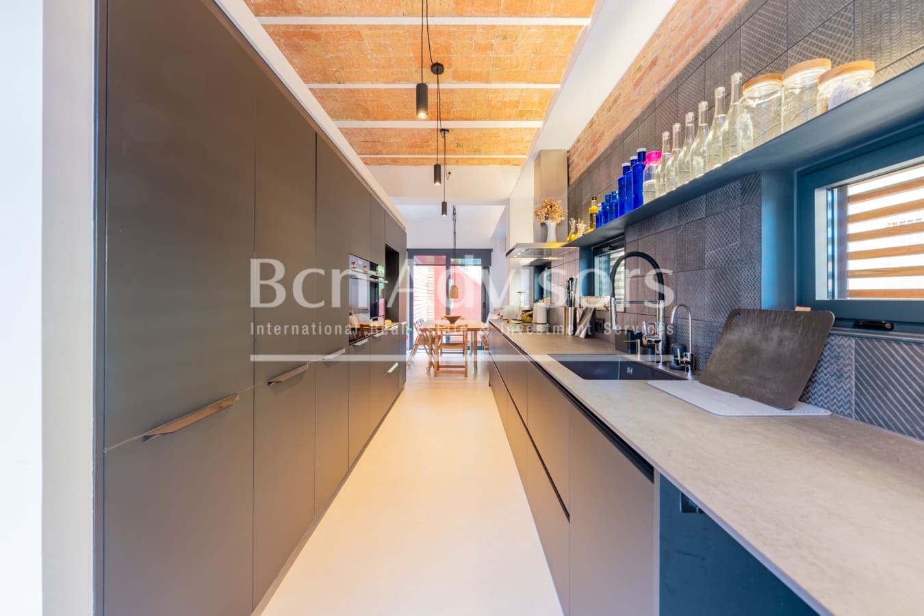 4 bedroom Villa for sale in Barcelona city with pool garage - € 2,195,000 (Ref: 9097549)