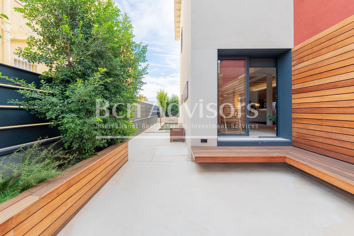 4 bedroom Villa for sale in Barcelona city with pool garage - € 2,195,000 (Ref: 9097549)