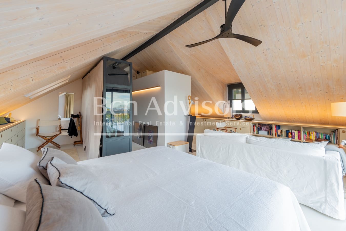 4 bedroom Villa for sale in Barcelona city with pool garage - € 2,195,000 (Ref: 9097549)