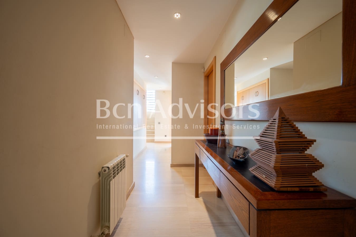 5 soveværelse Byhus til salg i Barcelona by - € 1.950.000 (Ref: 9097553)