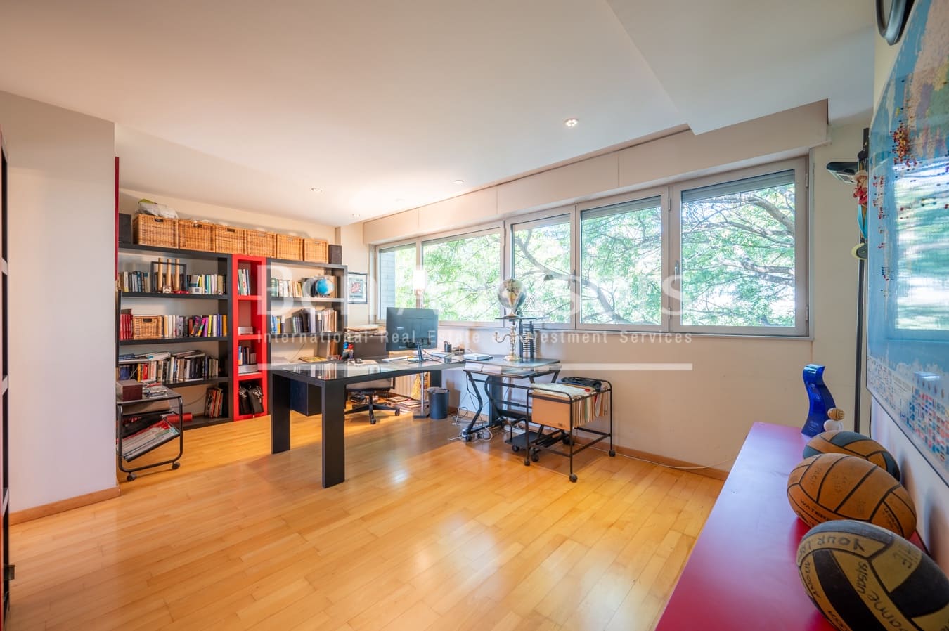 5 soveværelse Byhus til salg i Barcelona by - € 1.950.000 (Ref: 9097553)