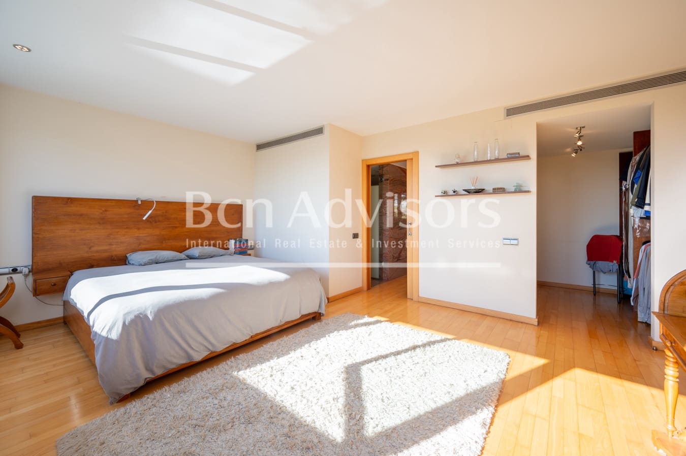 5 soveværelse Byhus til salg i Barcelona by - € 1.950.000 (Ref: 9097553)