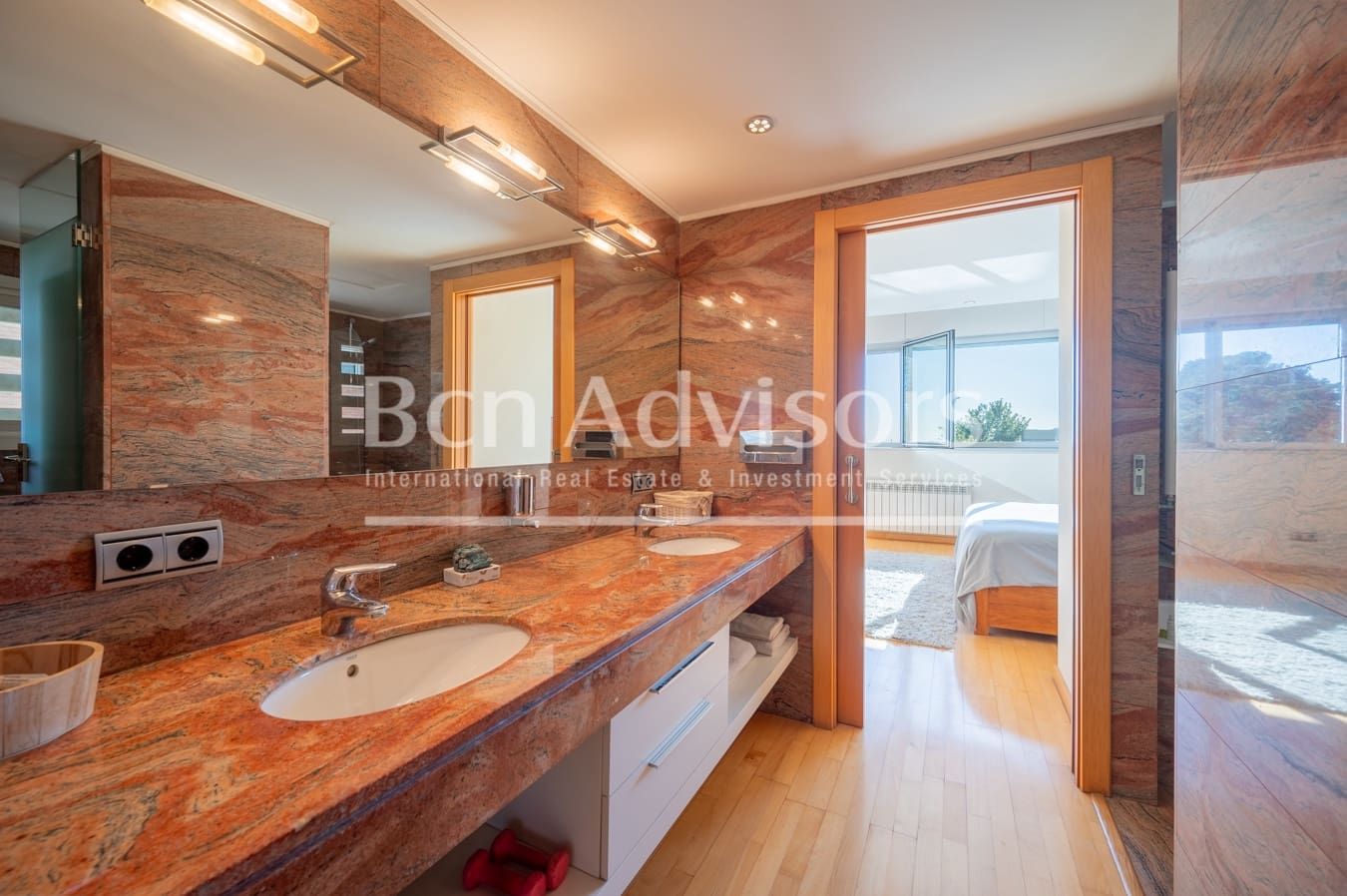 5 soveværelse Byhus til salg i Barcelona by - € 1.950.000 (Ref: 9097553)