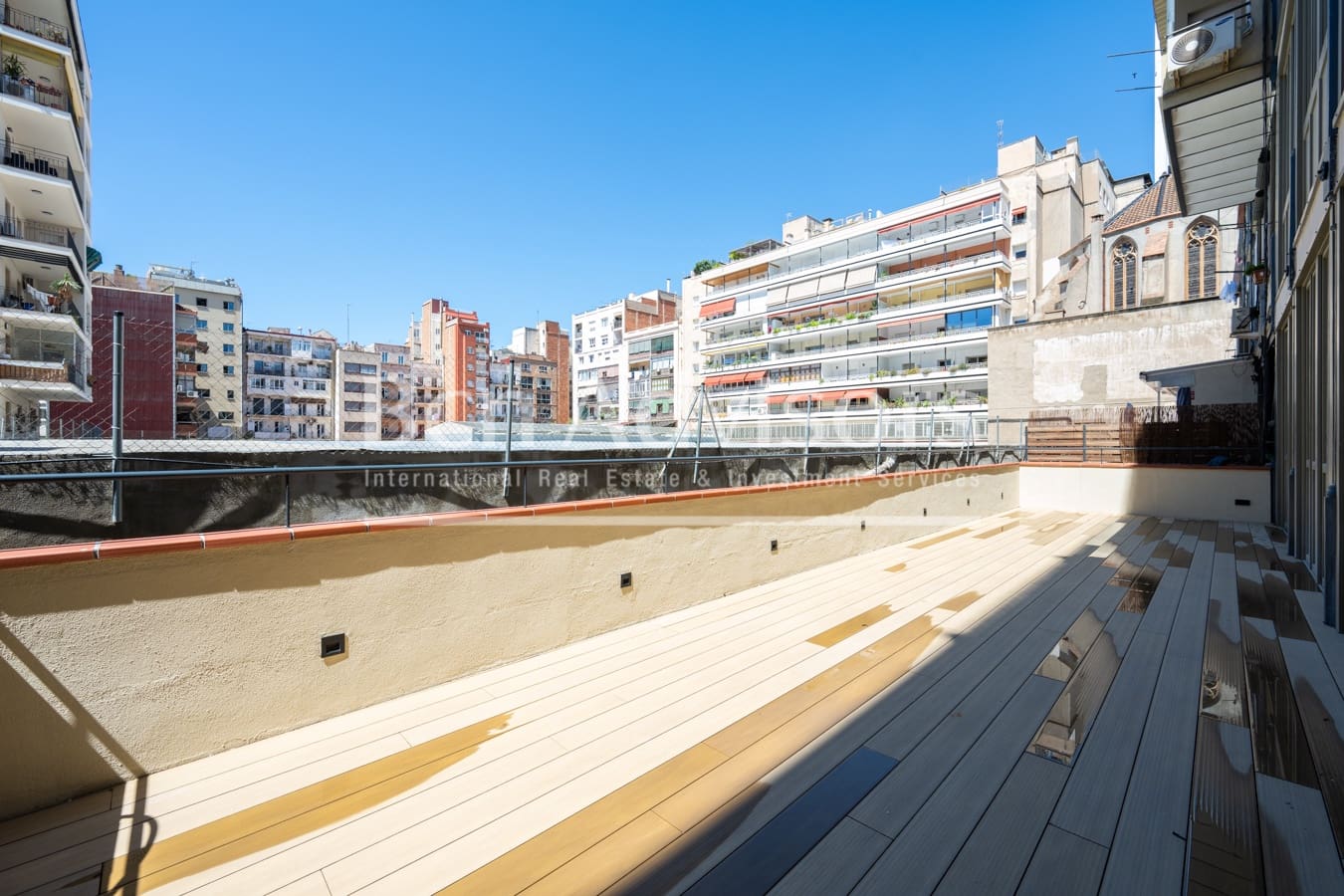 2 soveværelse Lejlighed til salg i Barcelona by - € 1.890.000 (Ref: 9097560)