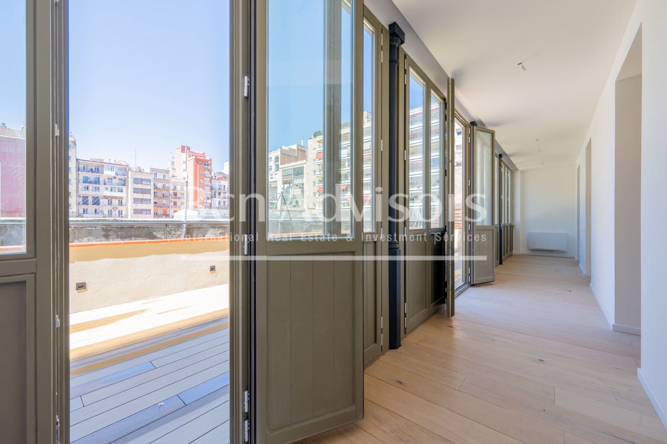 2 soveværelse Lejlighed til salg i Barcelona by - € 1.890.000 (Ref: 9097560)