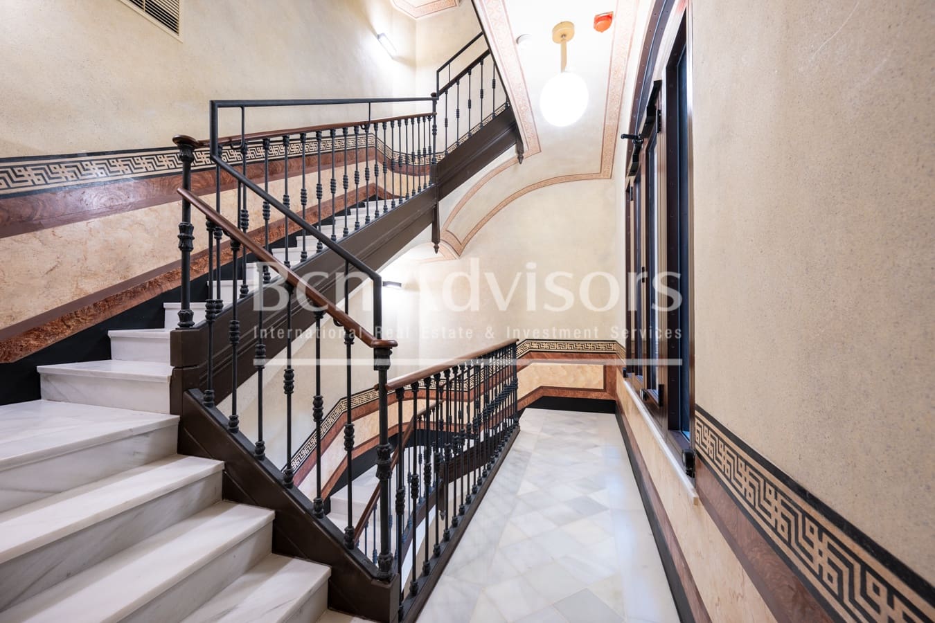 2 soveværelse Lejlighed til salg i Barcelona by - € 1.890.000 (Ref: 9097560)