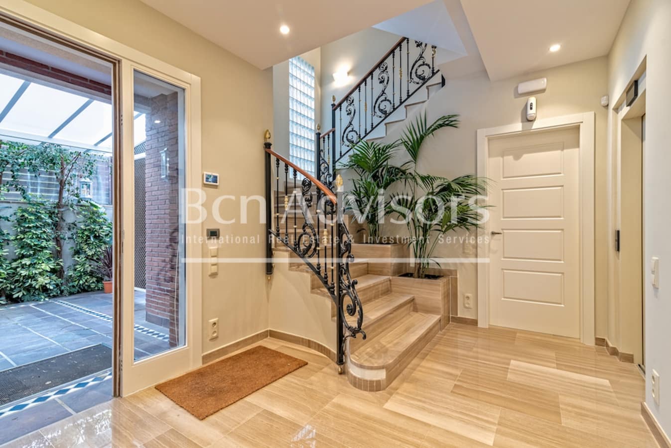 6 slaapkamer Villa te koop in Sant Just Desvern met zwembad - € 4.500.000 (Ref: 9104480)