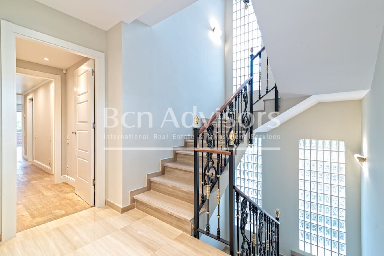 6 slaapkamer Villa te koop in Sant Just Desvern met zwembad - € 4.500.000 (Ref: 9104480)