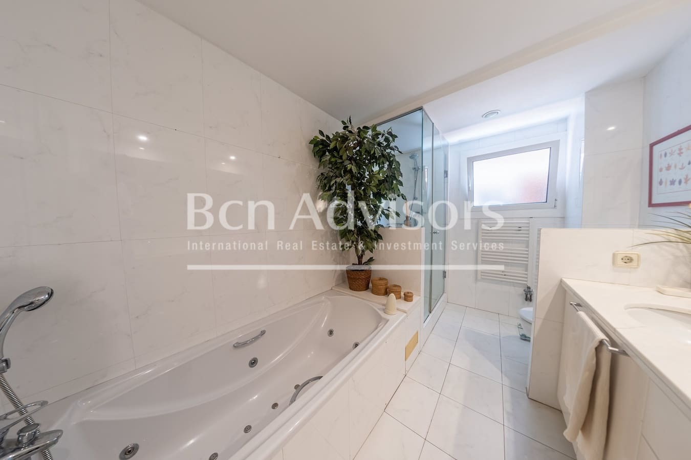 4 sypialnia Apartament na sprzedaż w Miasto Barcelona - 1 100 000 € (Ref: 9115974)