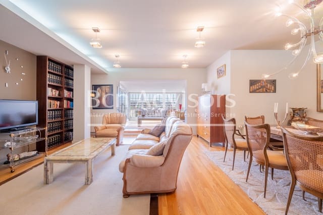 3 bedroom Penthouse for sale in Sarrià, Barcelona city with garage - € 1,900,000 (Ref: 9128149)