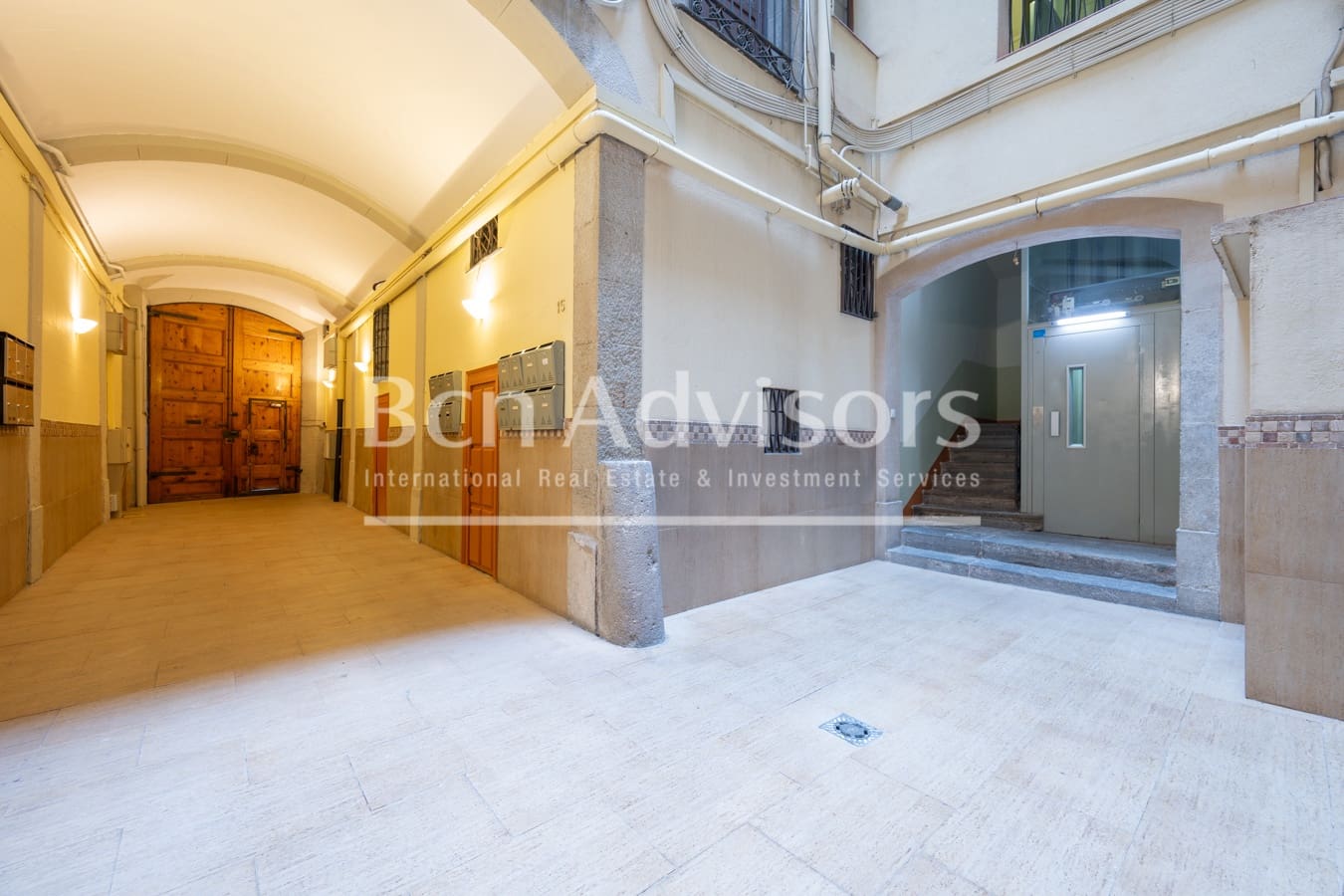 5 soveværelse Lejlighed til salg i Barcelona by - € 1.890.000 (Ref: 9153822)