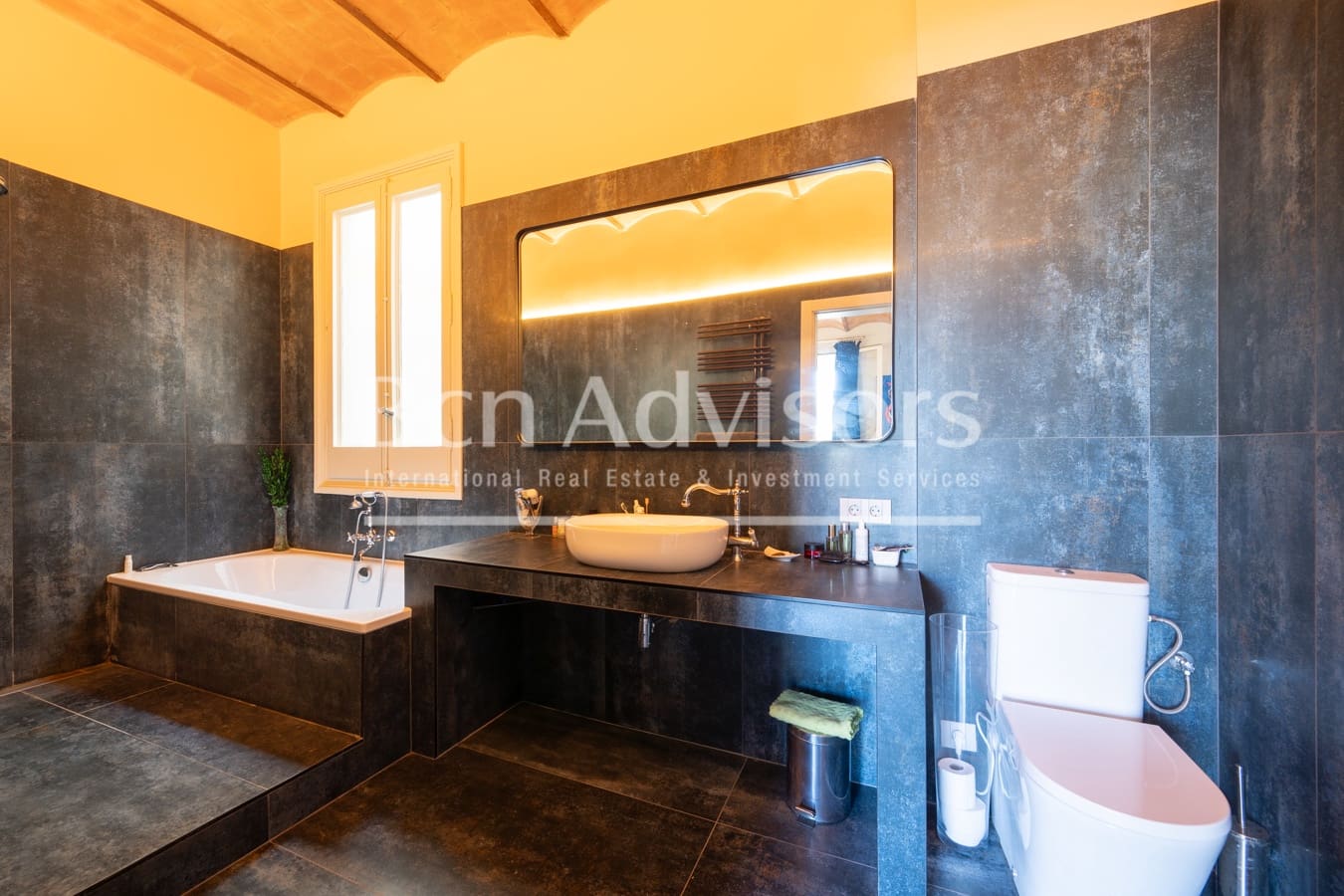 3 soveværelse Lejlighed til salg i Barcelona by - € 1.330.000 (Ref: 9153823)