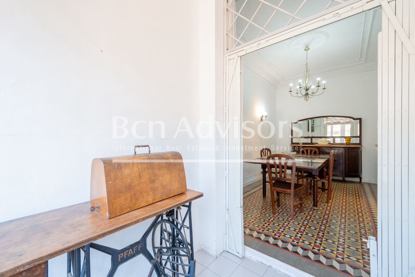 5 slaapkamer Appartement te koop in Barcelona stad - € 830.000 (Ref: 9159340)