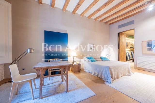 2 bedroom Apartment for sale in El Raval, Barcelona city - € 595,000 (Ref: 9160901)